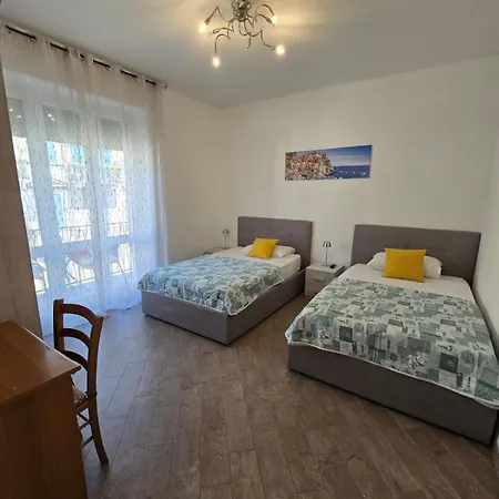 Stephy Station 5 Terre *